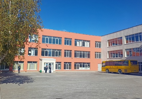 Secondary school in the Vostochny microdistrict of Ordzhonikidze district