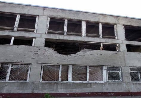 Secondary school in Zhovtny district of Mariupol
