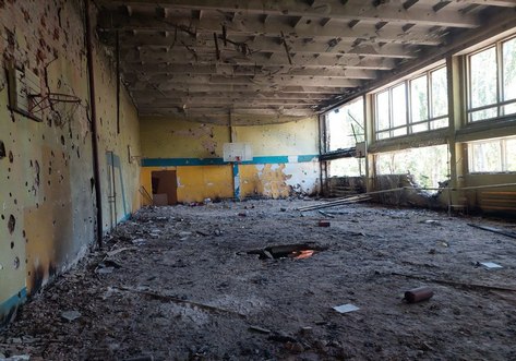 Secondary school in Zhovtny district of Mariupol