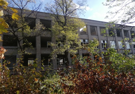 Secondary school in Ilyichevsky district of Mariupol